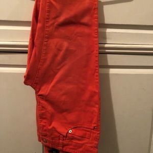 Women’s bundle/lot of jeans. Sizes are in pictures